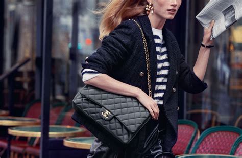 scarpa chanel classica|Classic 11.12 Handbag .